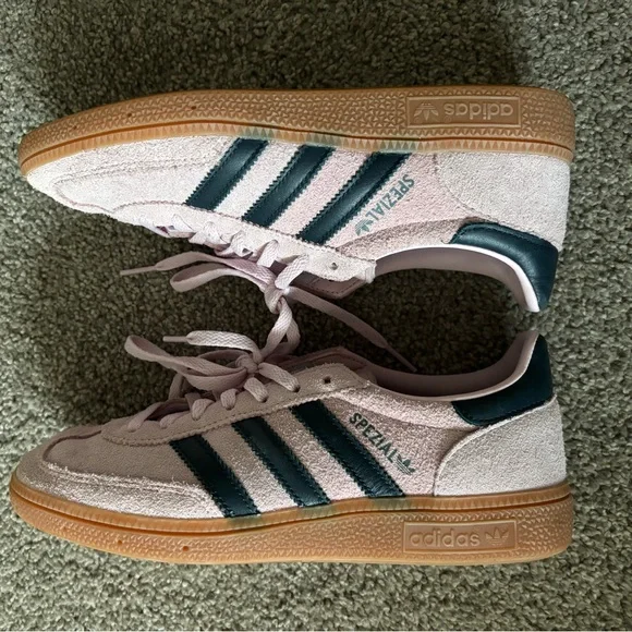 Adidas Women’s Suede Sneakers in Light Pink with Navy Stripes (size 7) - Picture 7 of 9
